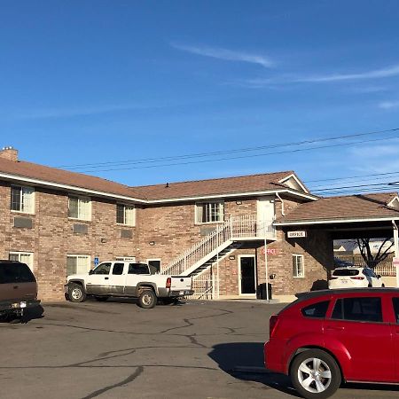 Ameri-Stay Inn & Suites Clearfield Eksteriør billede