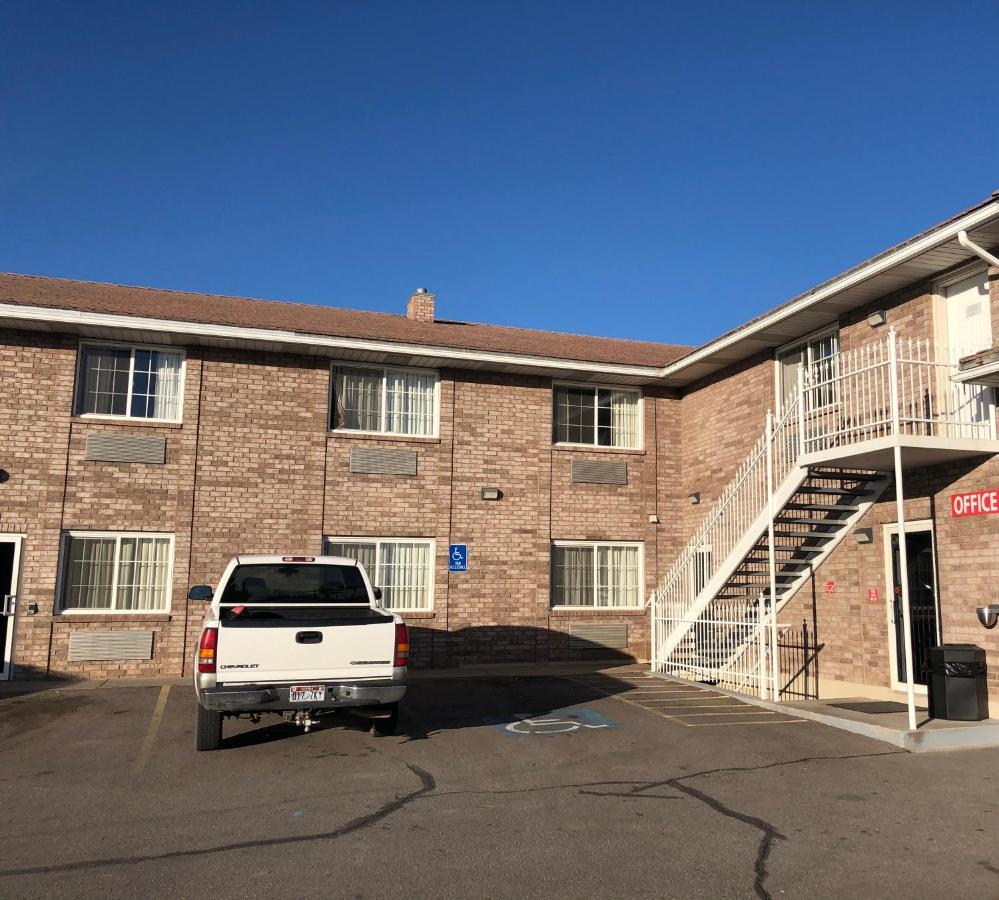 Ameri-Stay Inn & Suites Clearfield Eksteriør billede
