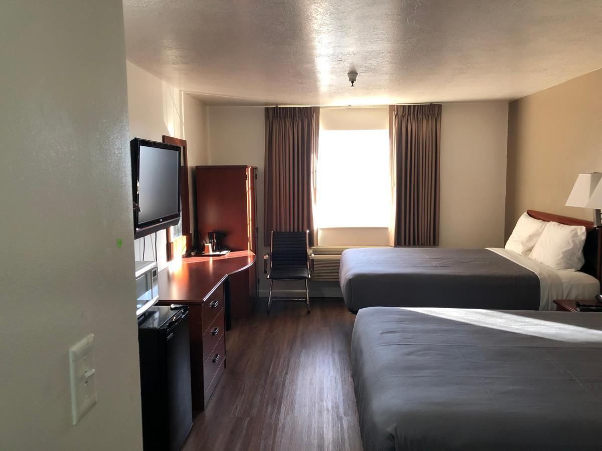 Ameri-Stay Inn & Suites Clearfield Eksteriør billede