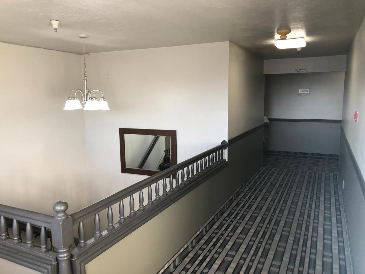 Ameri-Stay Inn & Suites Clearfield Eksteriør billede