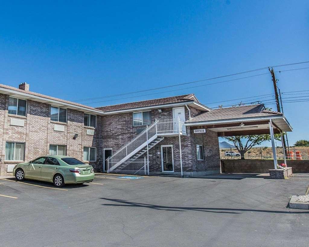 Ameri-Stay Inn & Suites Clearfield Eksteriør billede