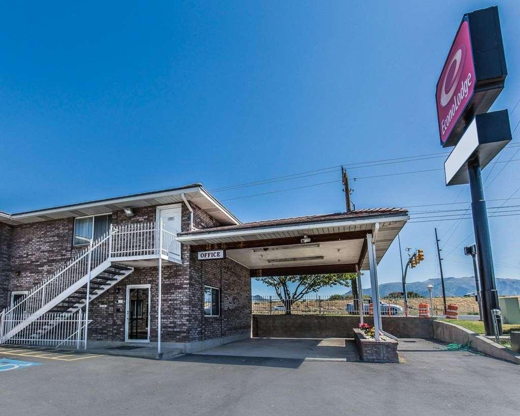 Ameri-Stay Inn & Suites Clearfield Eksteriør billede